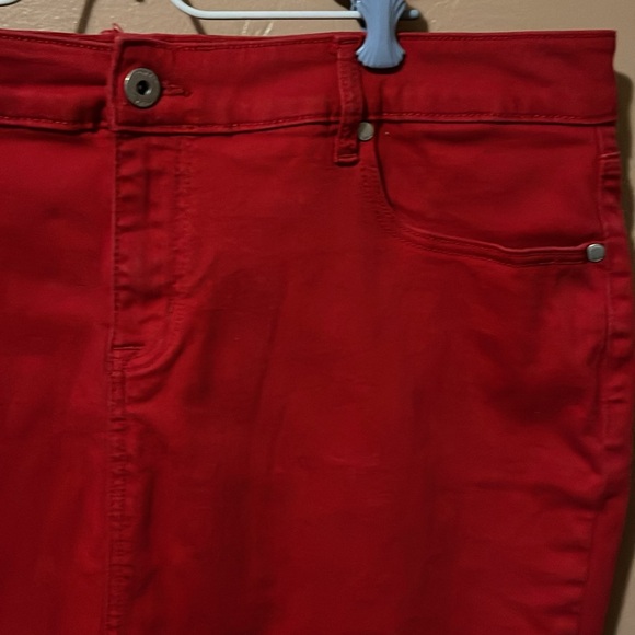 TORRID size 20 red jean skirt in excellent condition - Picture 2 of 4